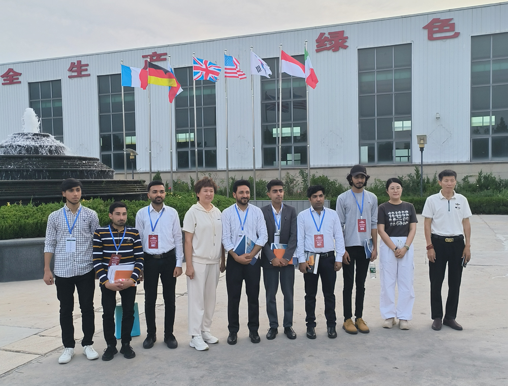 Pakistani Clients Visit Juntai and Express Purchase Interest